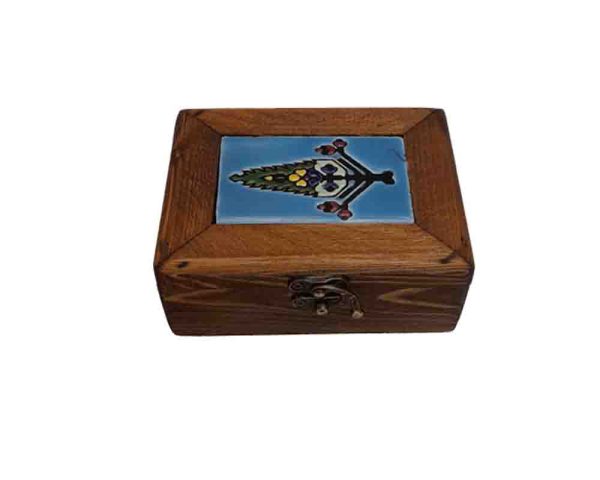 جعبه مستطیل کوچک چوبی با نقش کاشی با گل کاج آبی وسبز